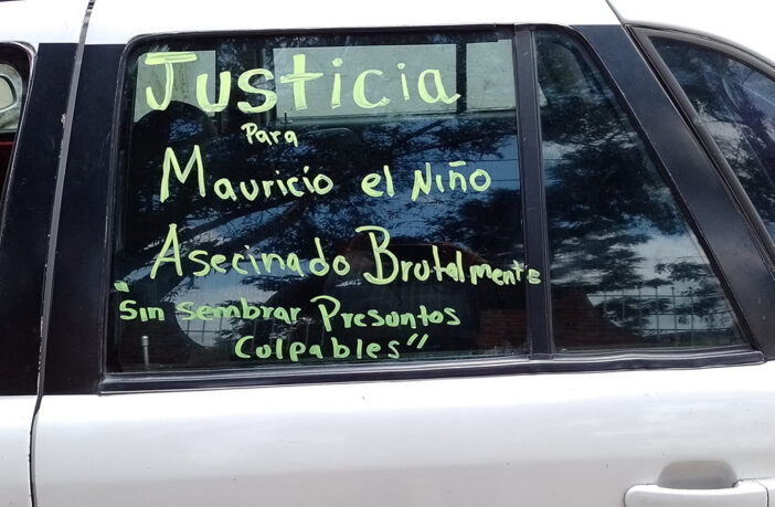 Hallan muerto a niño de 8 años tras robo del auto en el que viajaba