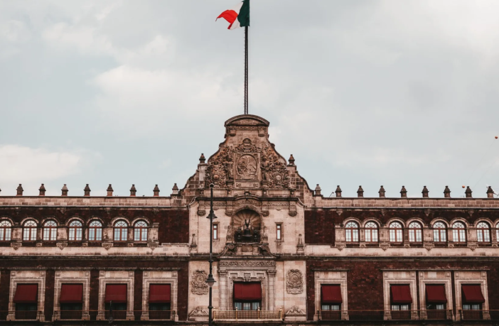 Claudia Sheinbaum confirma que vivirá en Palacio Nacional