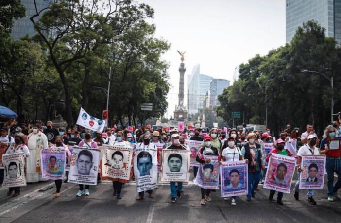 Nuevas detenciones vinculadas a la desaparición de los 43 normalistas, anuncia Sheinbaum
