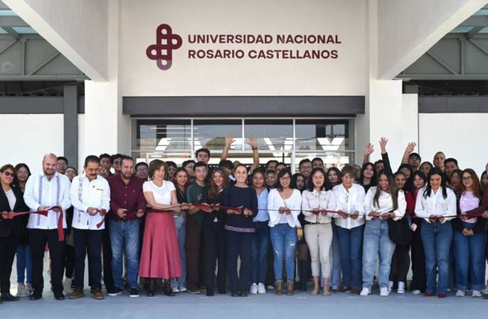 Sheinbaum anuncia la creación de 350,000 nuevos espacios en educación superior