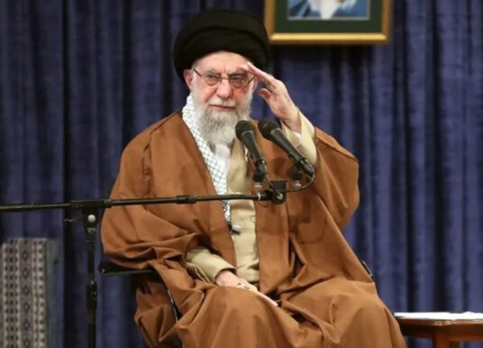 Confirman muerte del ayatola Ali Jamenei